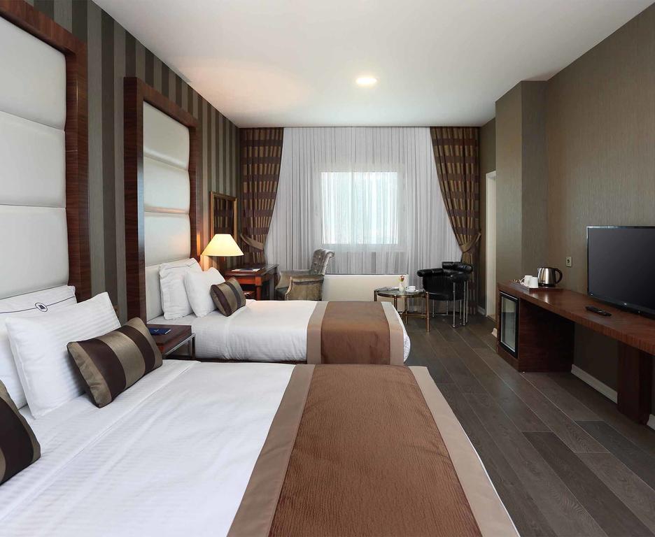 Manesol Fuar Hotel Istanboel Buitenkant foto